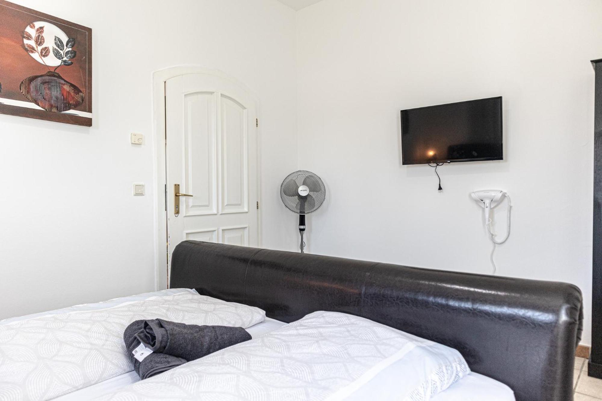 Exquisite In Shared With Garden & Parking Vídeň