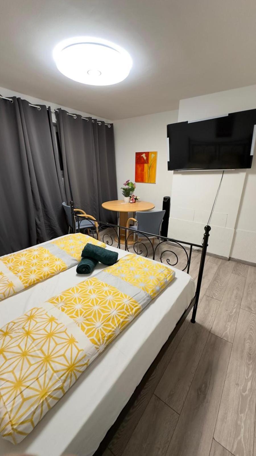 Exquisite In Shared With Garden & Parking Vídeň